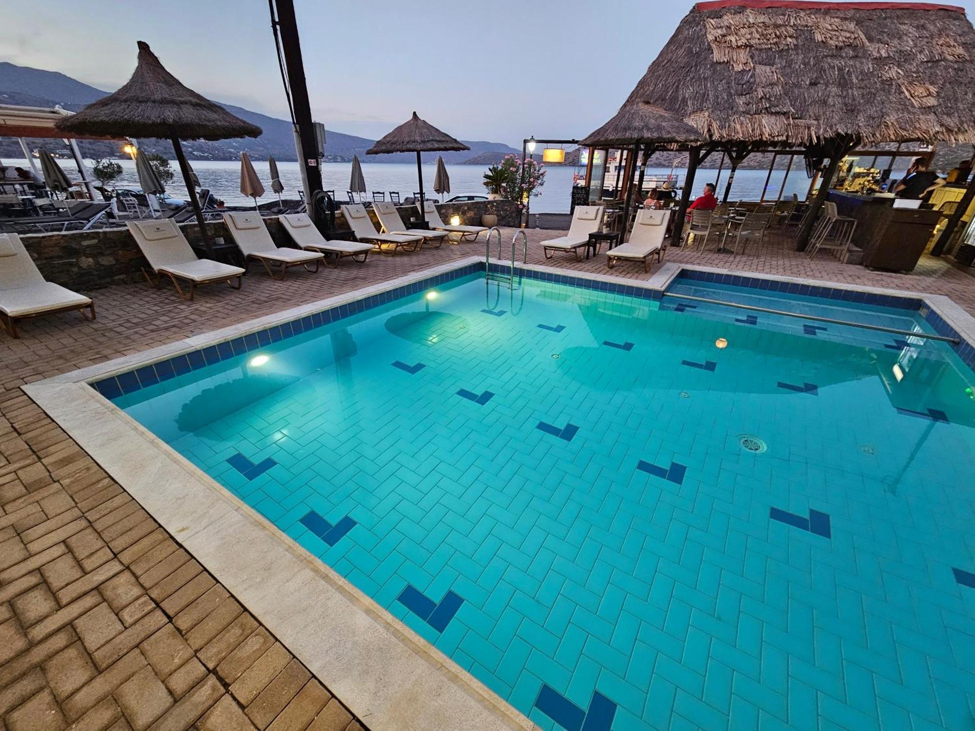 Elounda Sunrise Apartments Eksteriør billede
